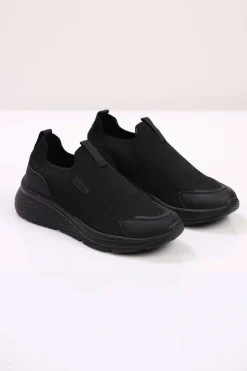 Black Canvas-443182903