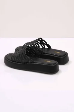 Black Chappal-443102903