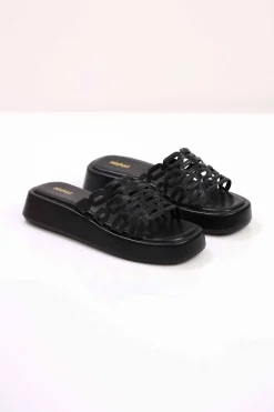 Black Chappal-443102903