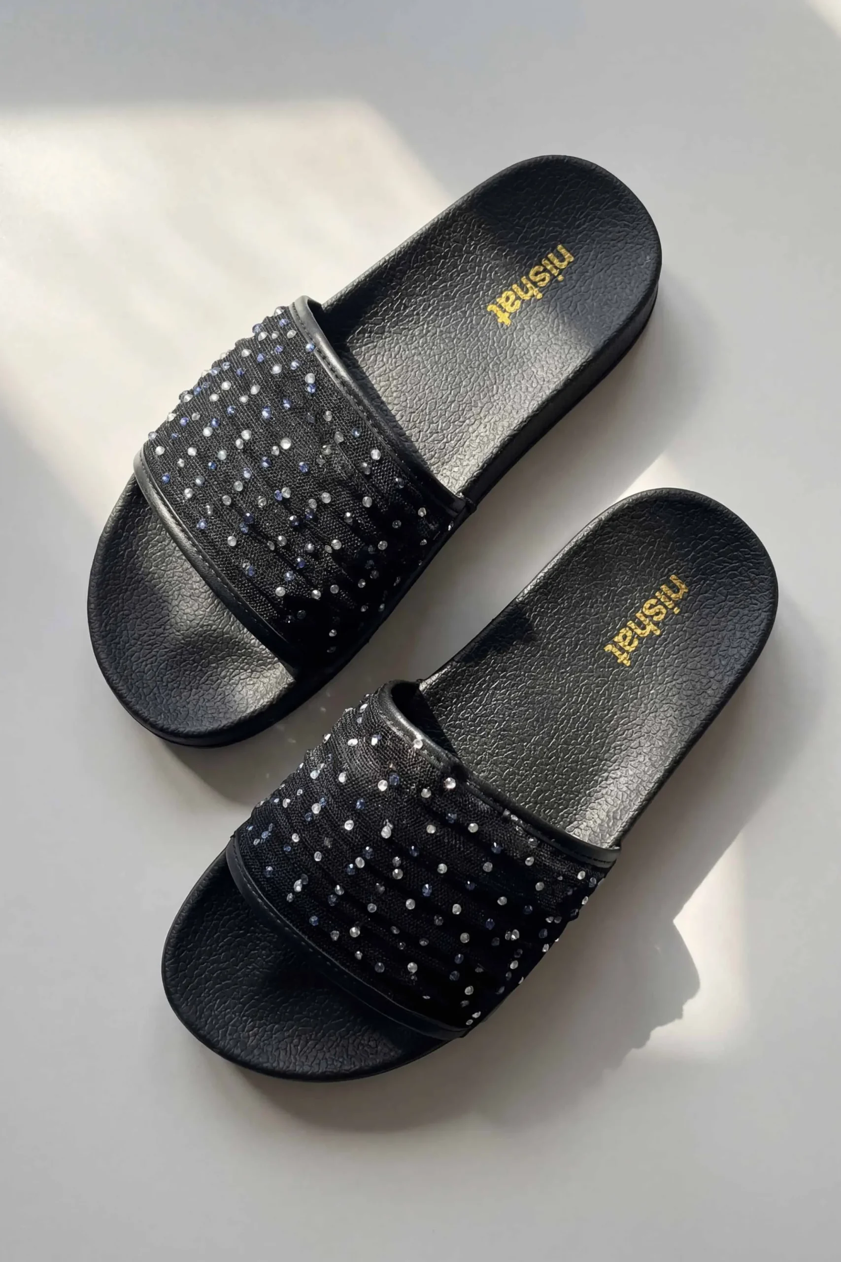 Black Chappal-445412903