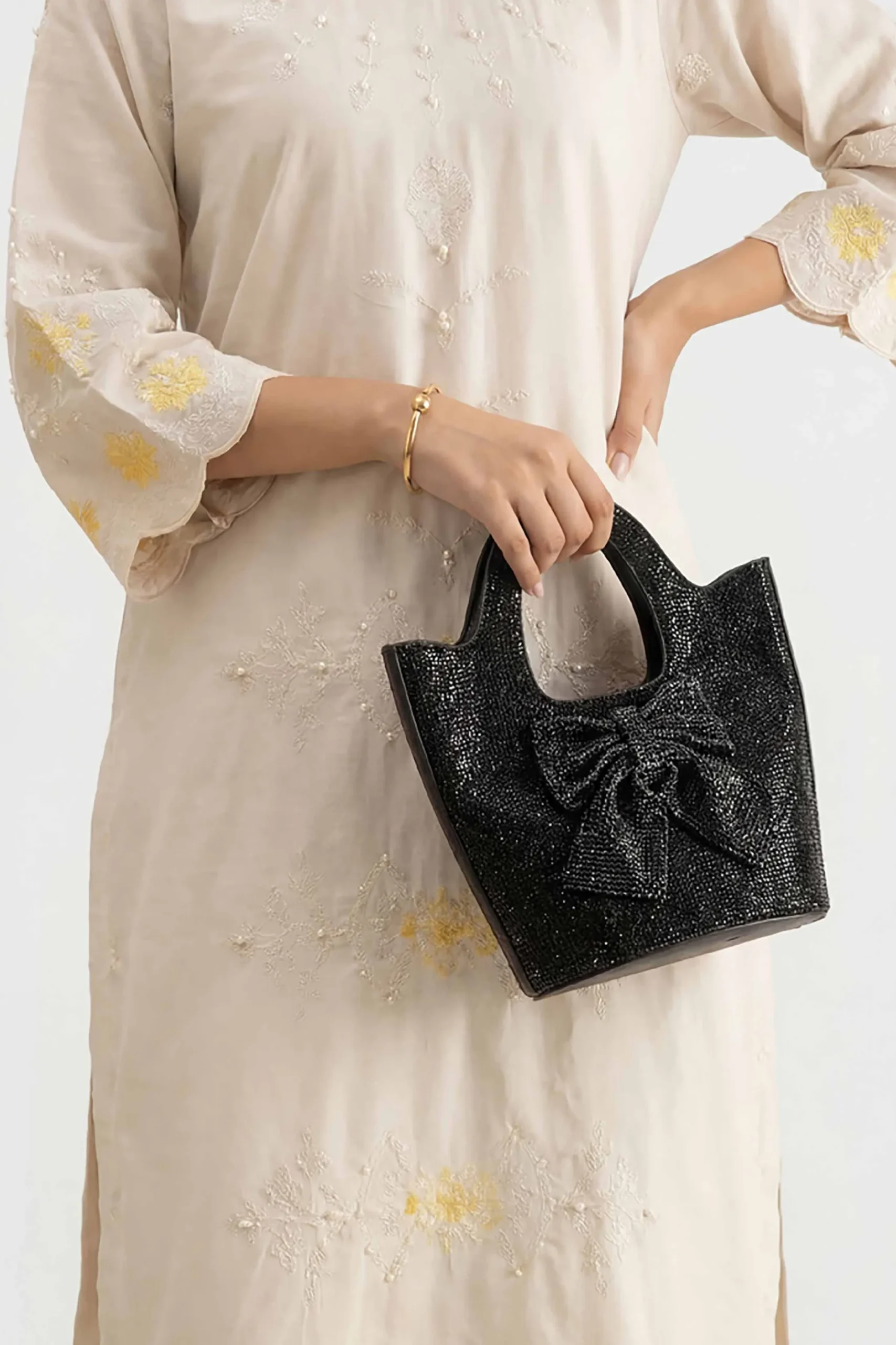 Black Clutch-448522103