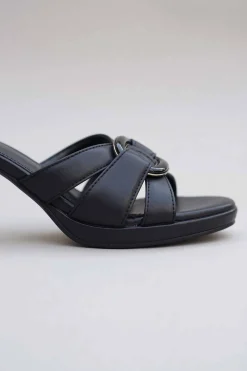 Black Heels-445332903