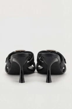 Black Heels-445332903