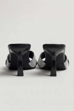 Black Heels-445172903