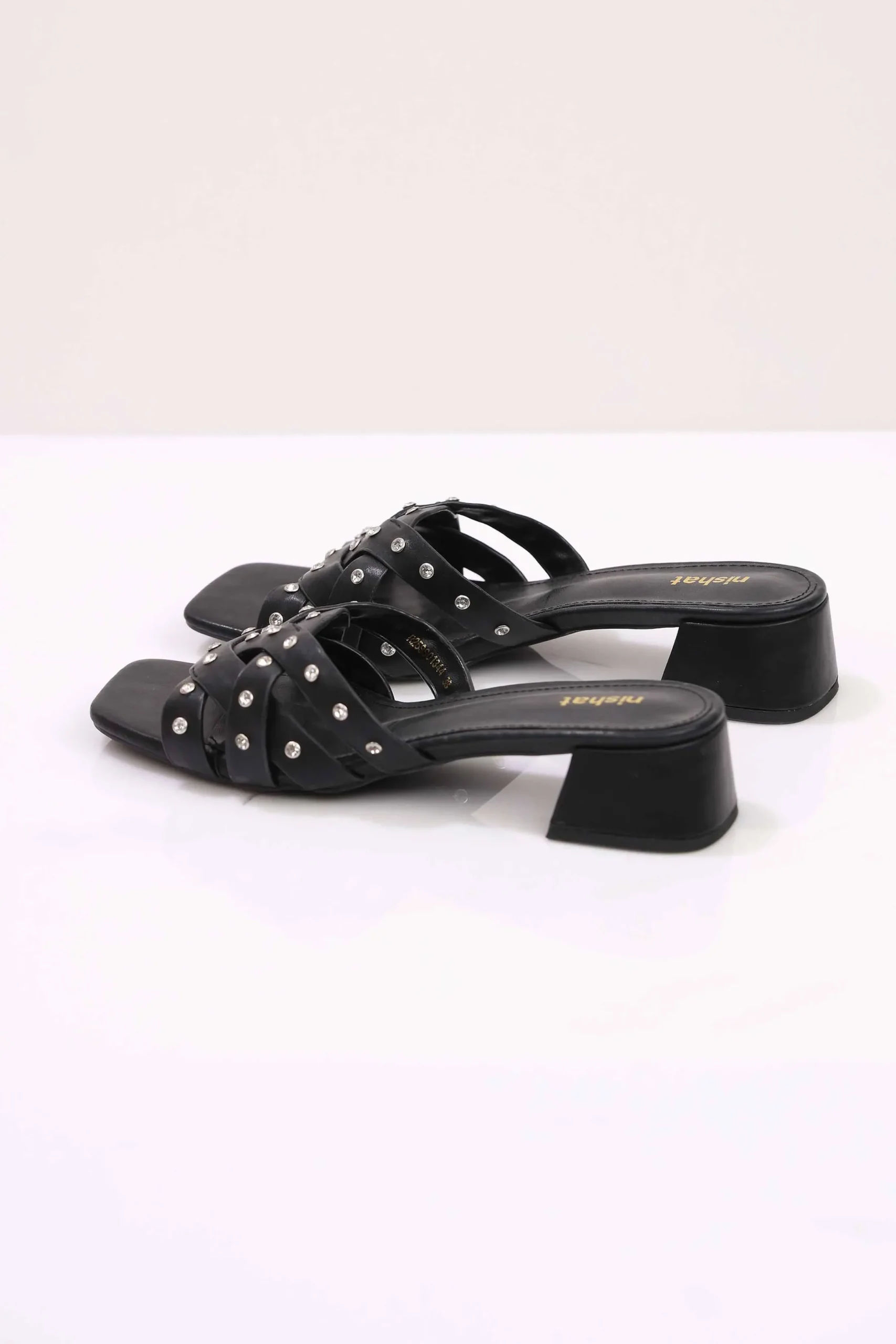 Black Wedge-442982903