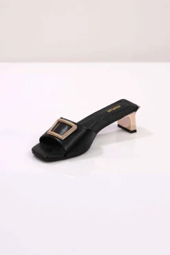 Black Wedge-443132903