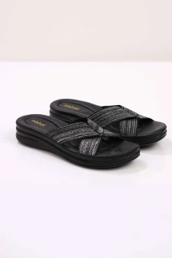 Black Wedge-442942903