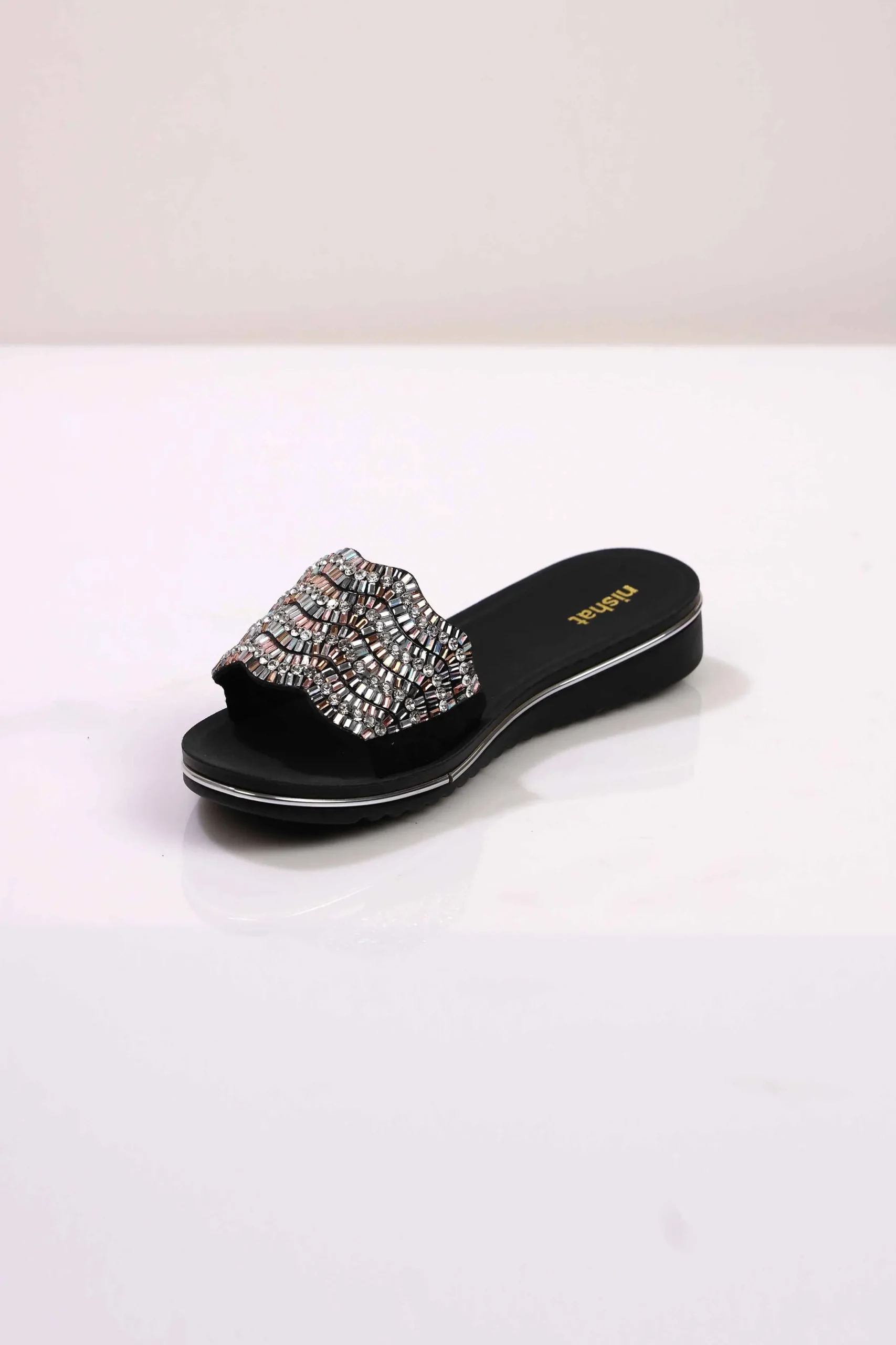 Black Wedge-443002903
