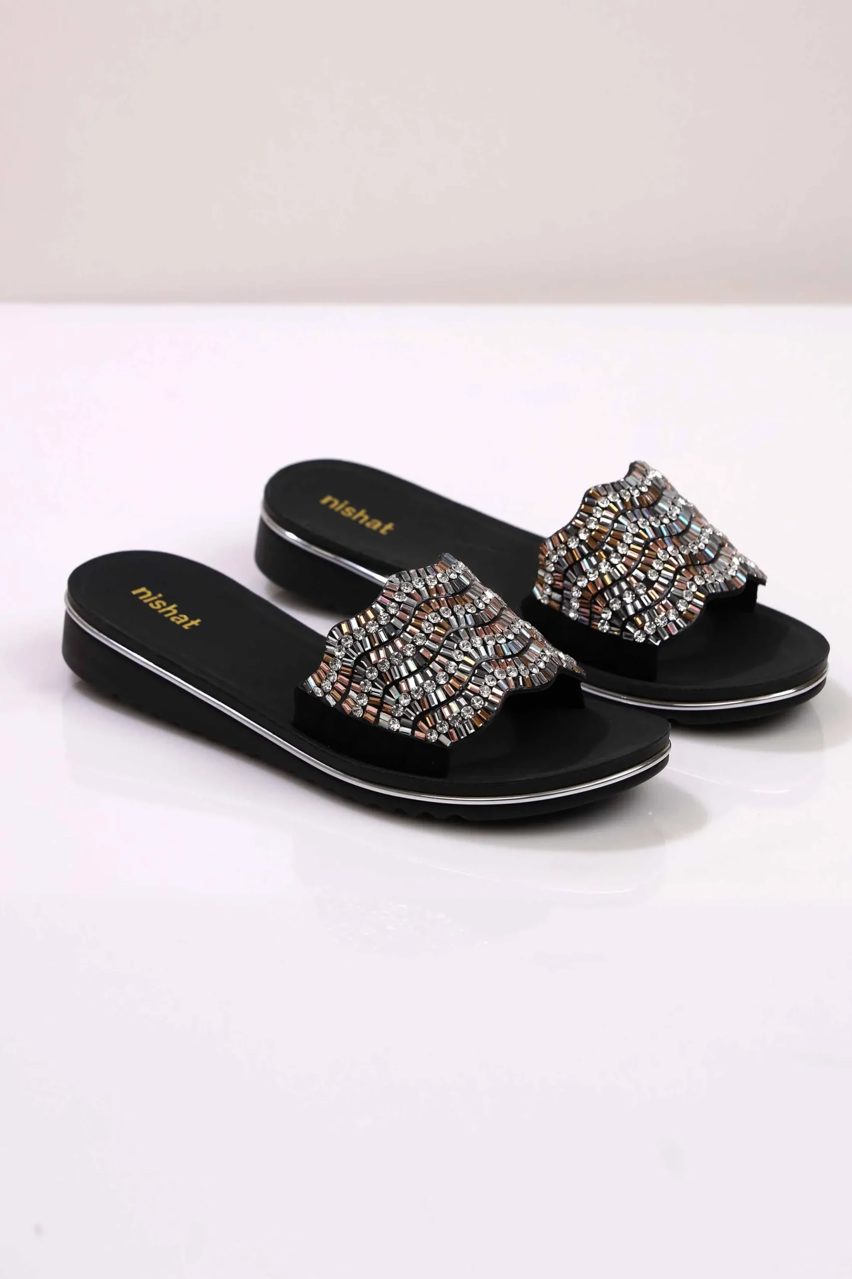 Black Wedge-443002903