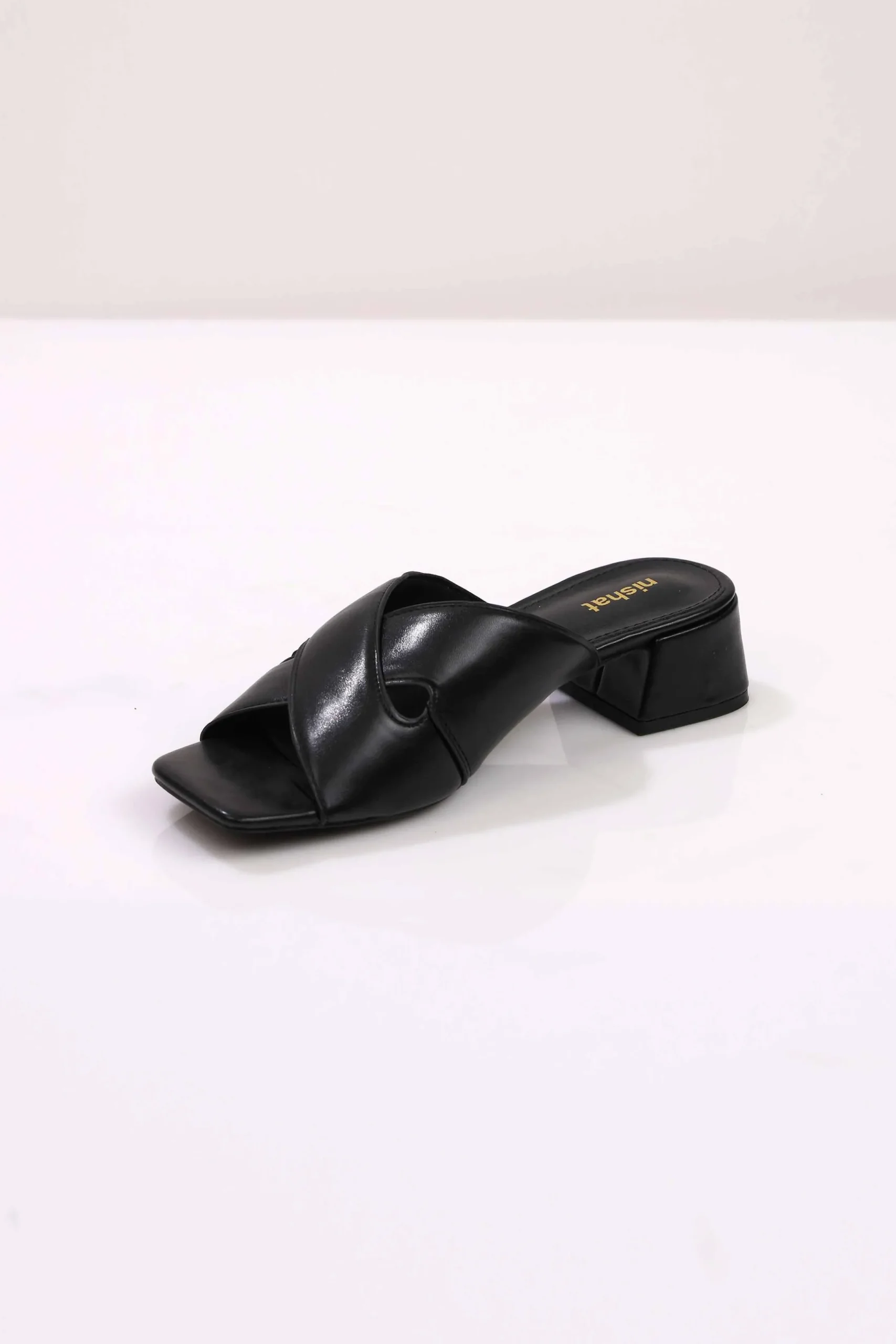 Black Wedges-443092903