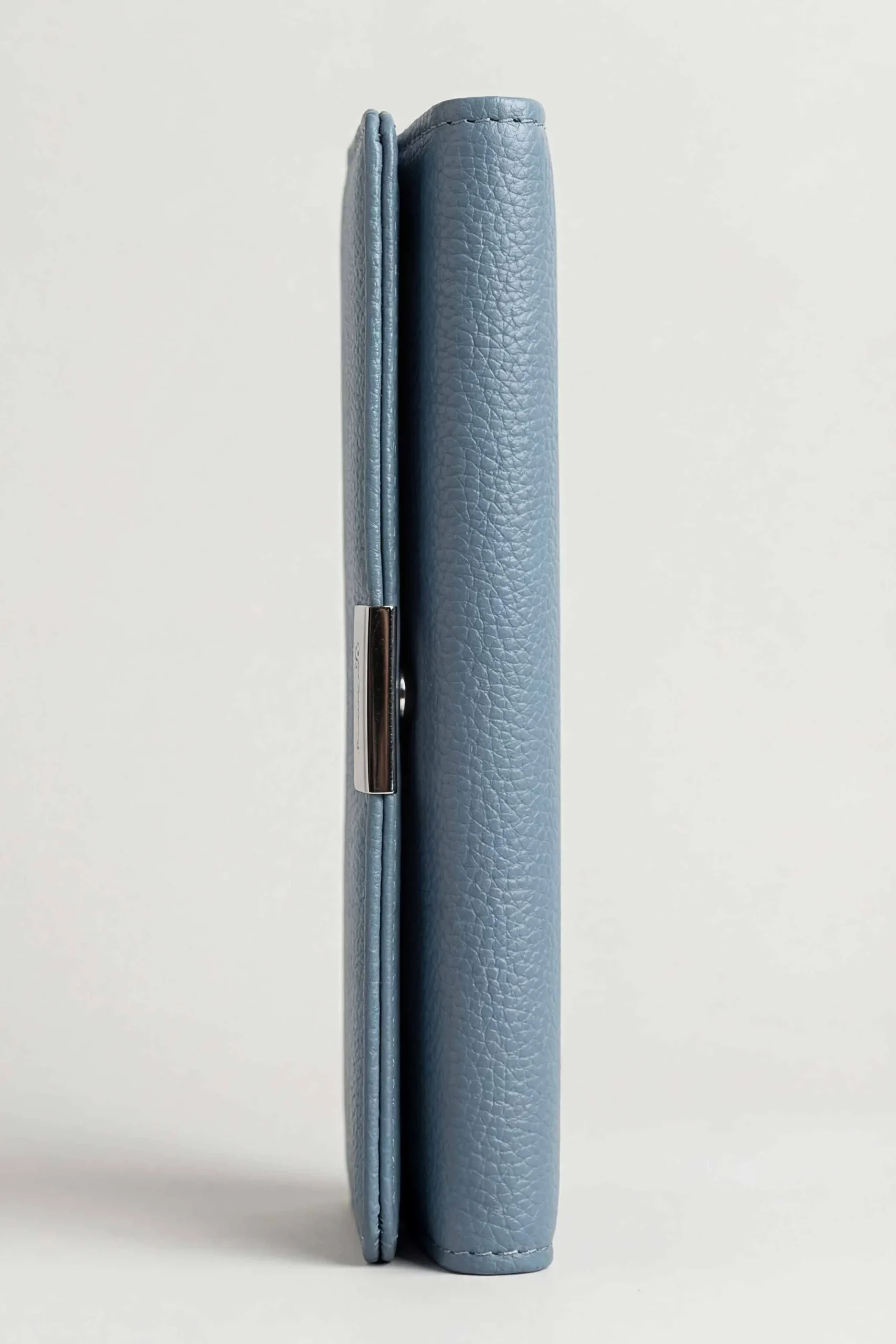 Blue Wallet-446592108