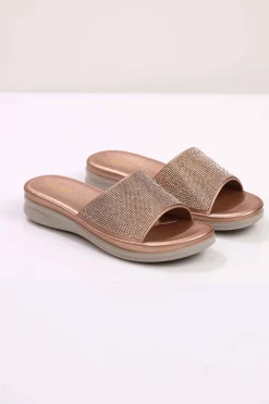 Champagne Wedge-442952916