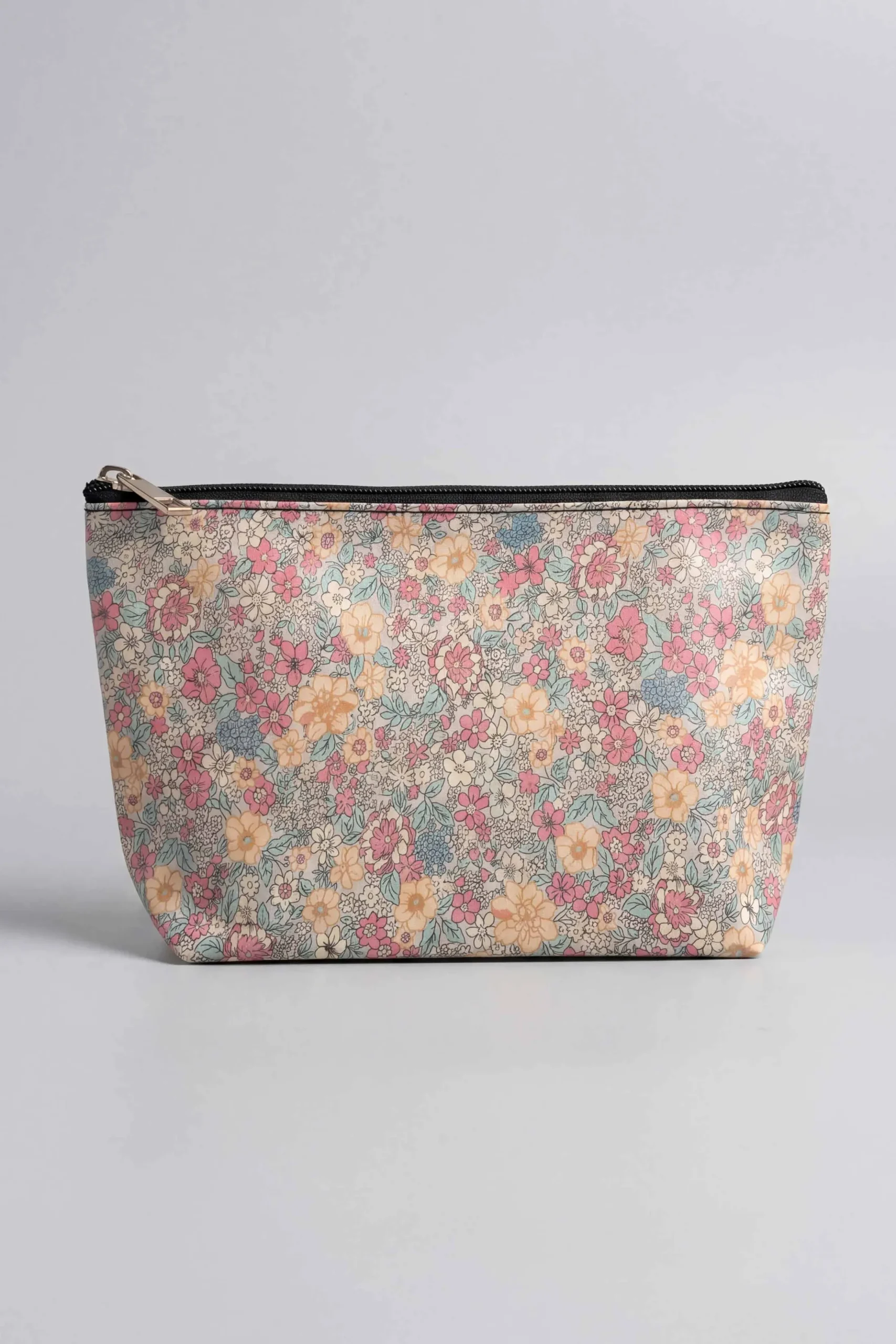 Coffee Vanity Bag-448372117