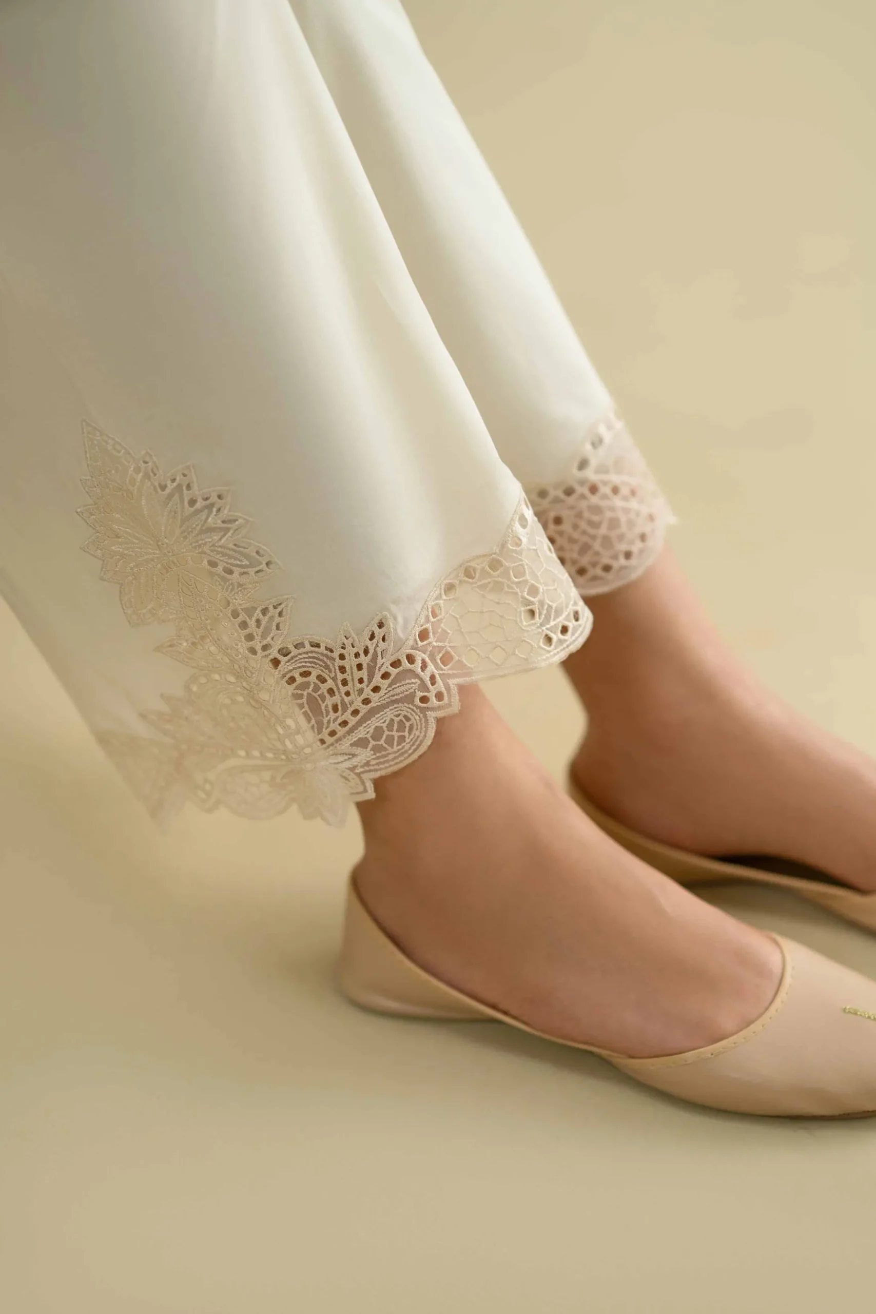 Embroidered Pants - KFE26-129