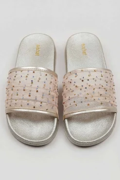 Gold Chappal-445412919