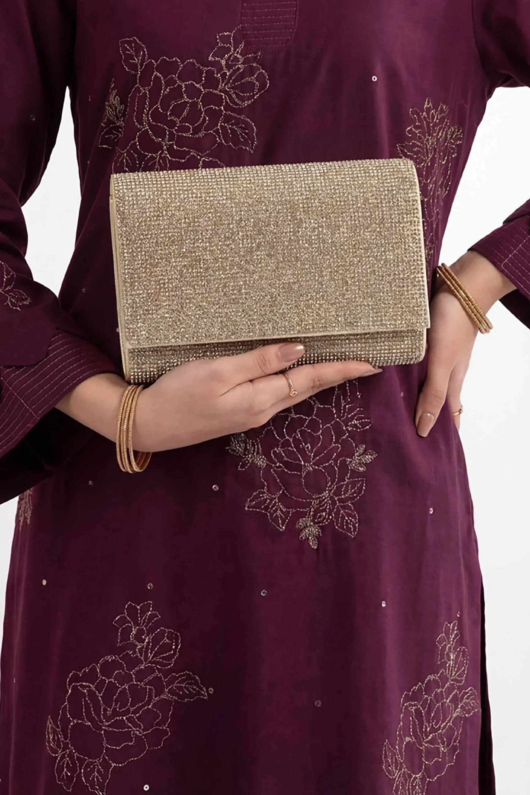 Gold Clutch-448652119
