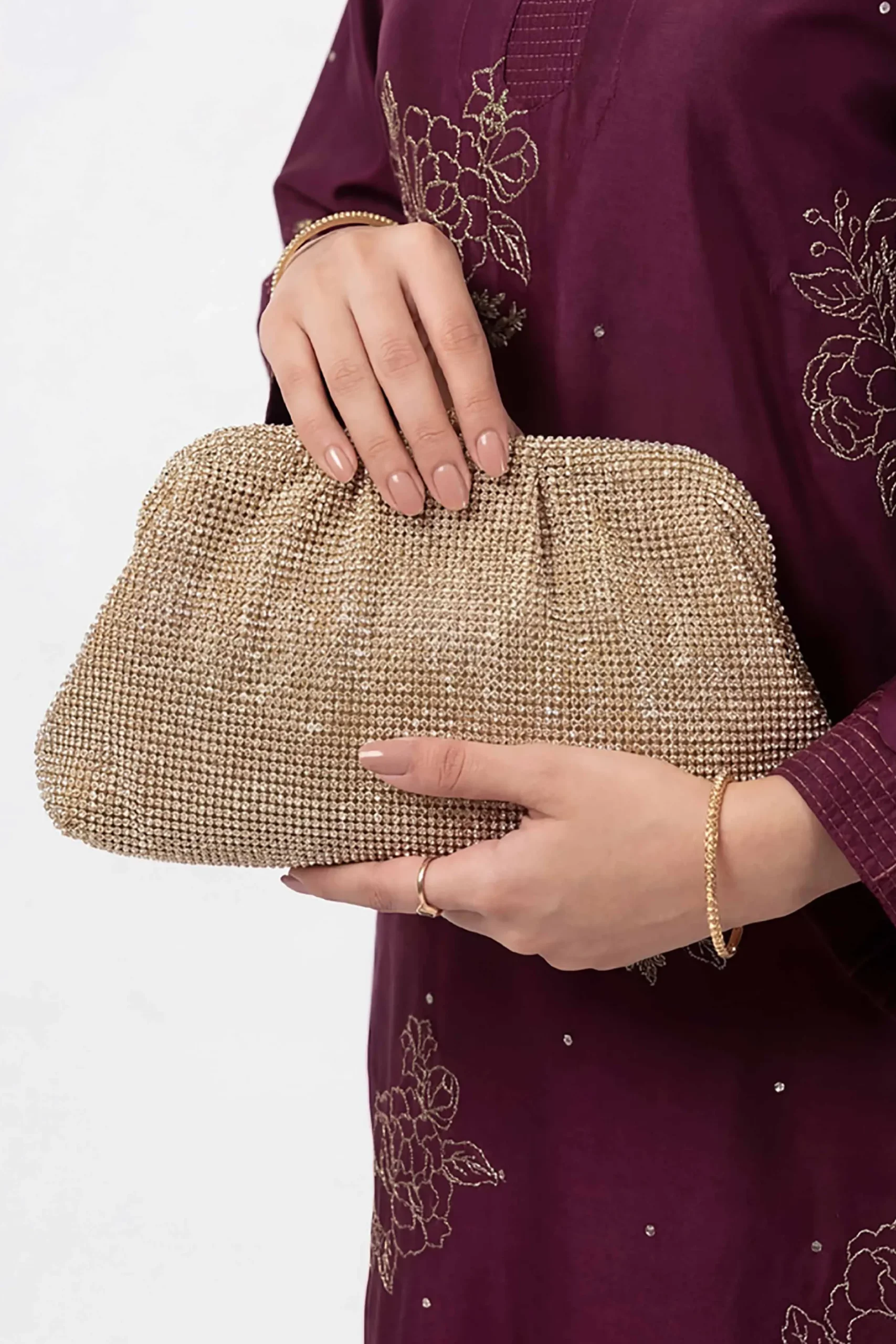 Gold Clutch-448742119
