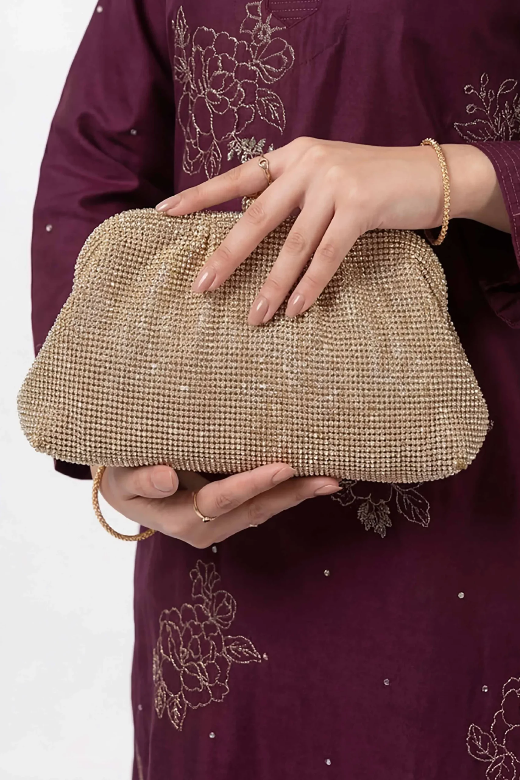 Gold Clutch-448742119