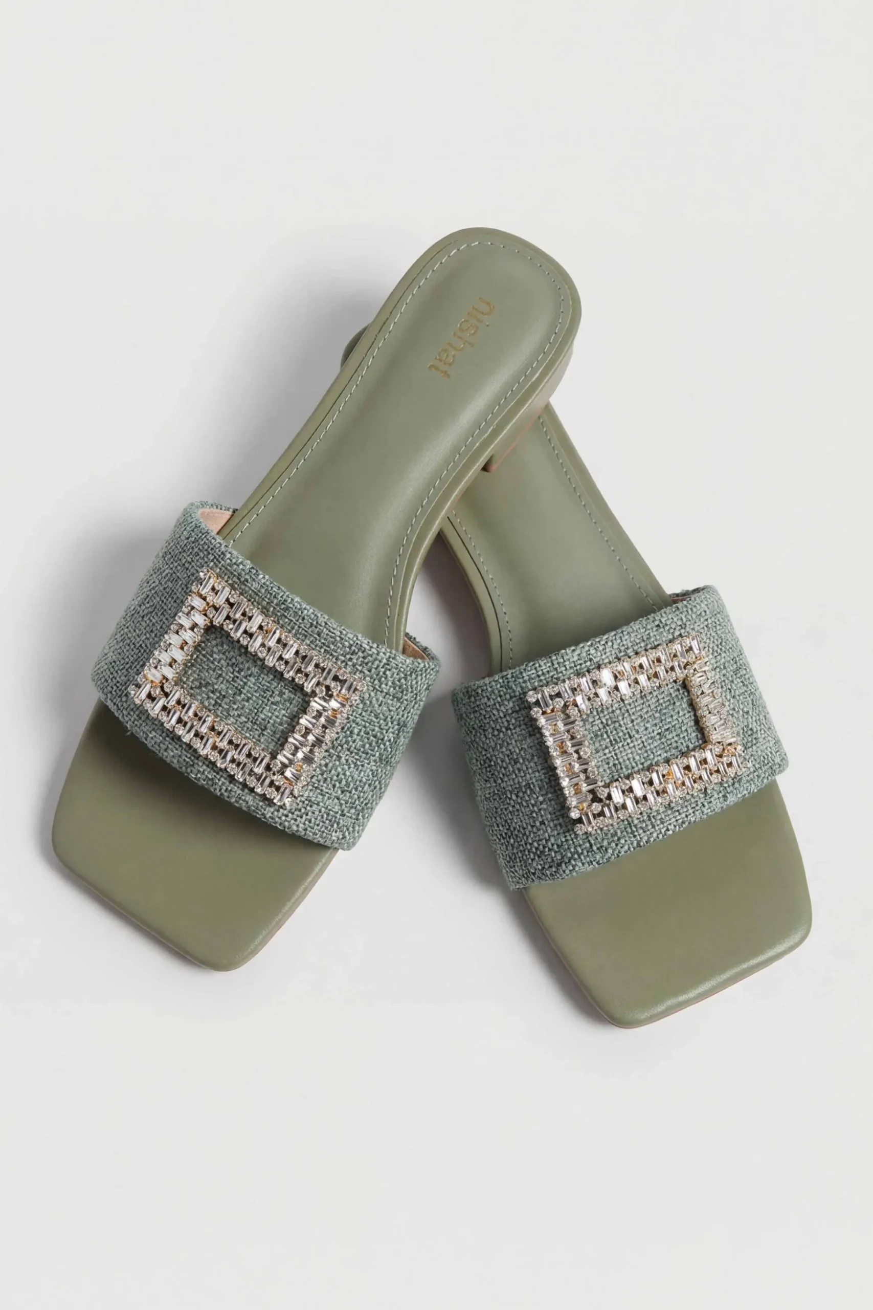 Green Chappal-445402904