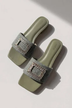 Green Chappal-445402904