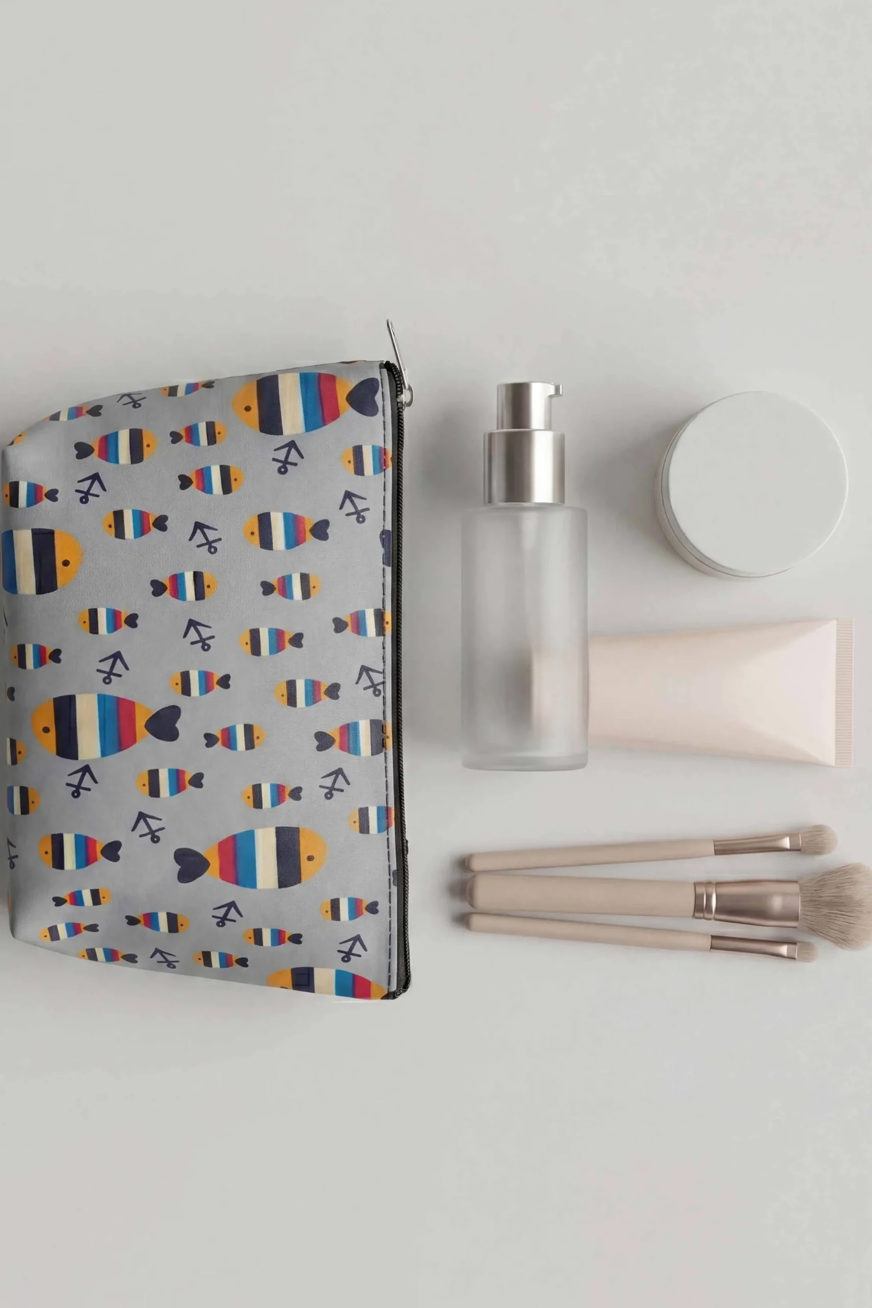 Grey Vanity Bag-448372111