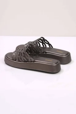 Gun Chappal-443102920
