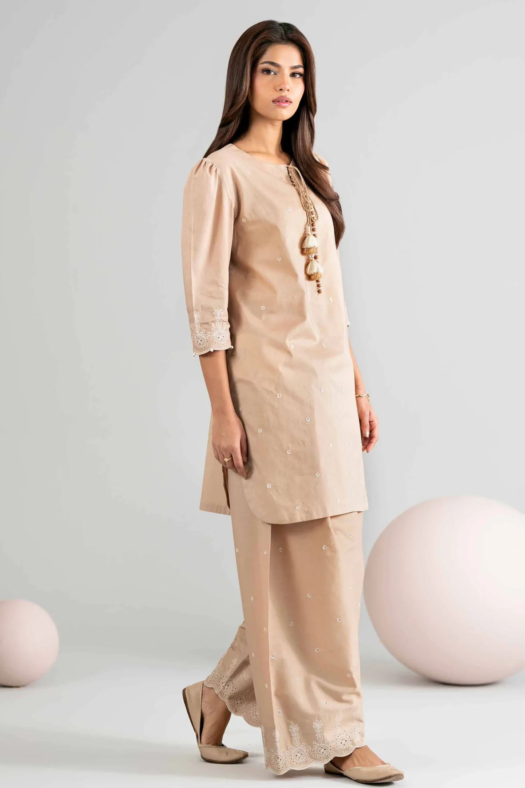 1 Piece - Dyed Embroidered Loose Fabric - 42602507