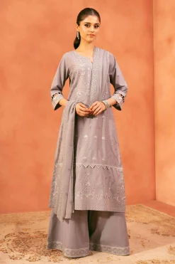 3 Piece - Embroidered Suit - 42519200