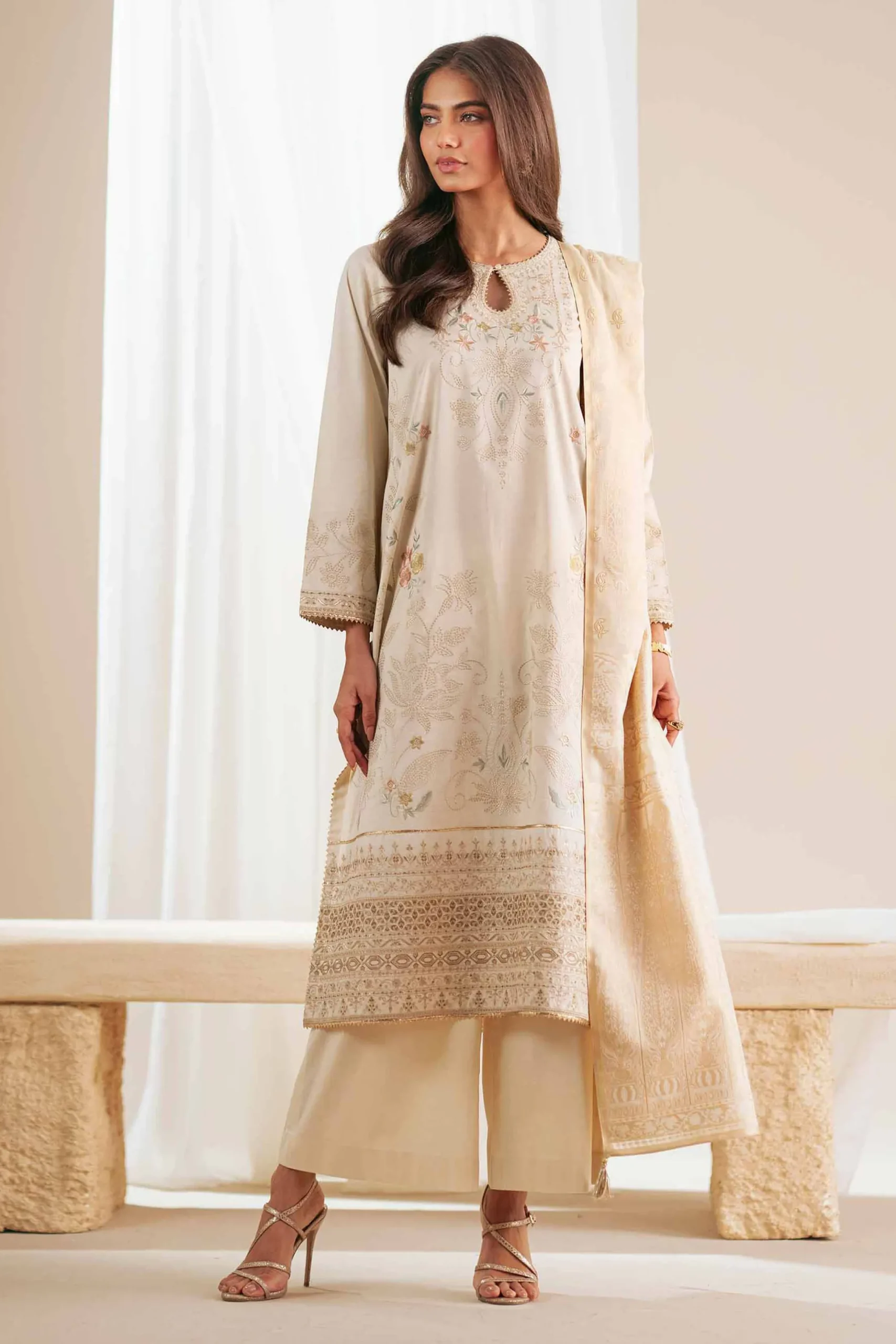 3 Piece - Embroidered Suit - 42519214