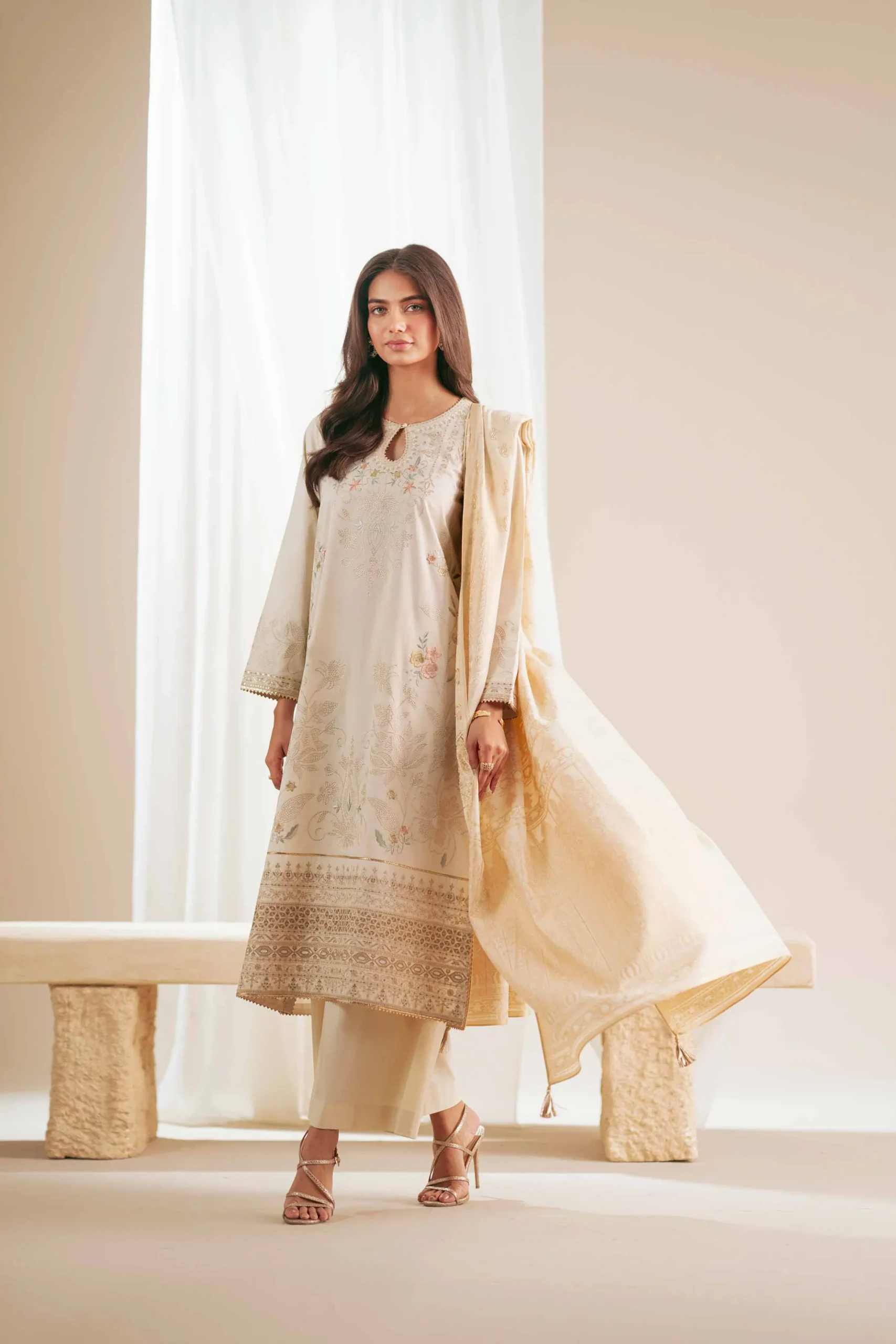 3 Piece - Embroidered Suit - 42519214