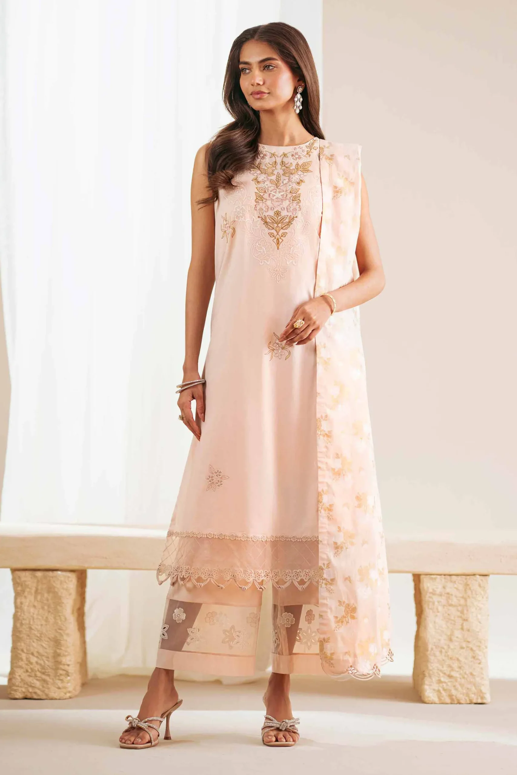 3 Piece - Embroidered Suit - 42519212