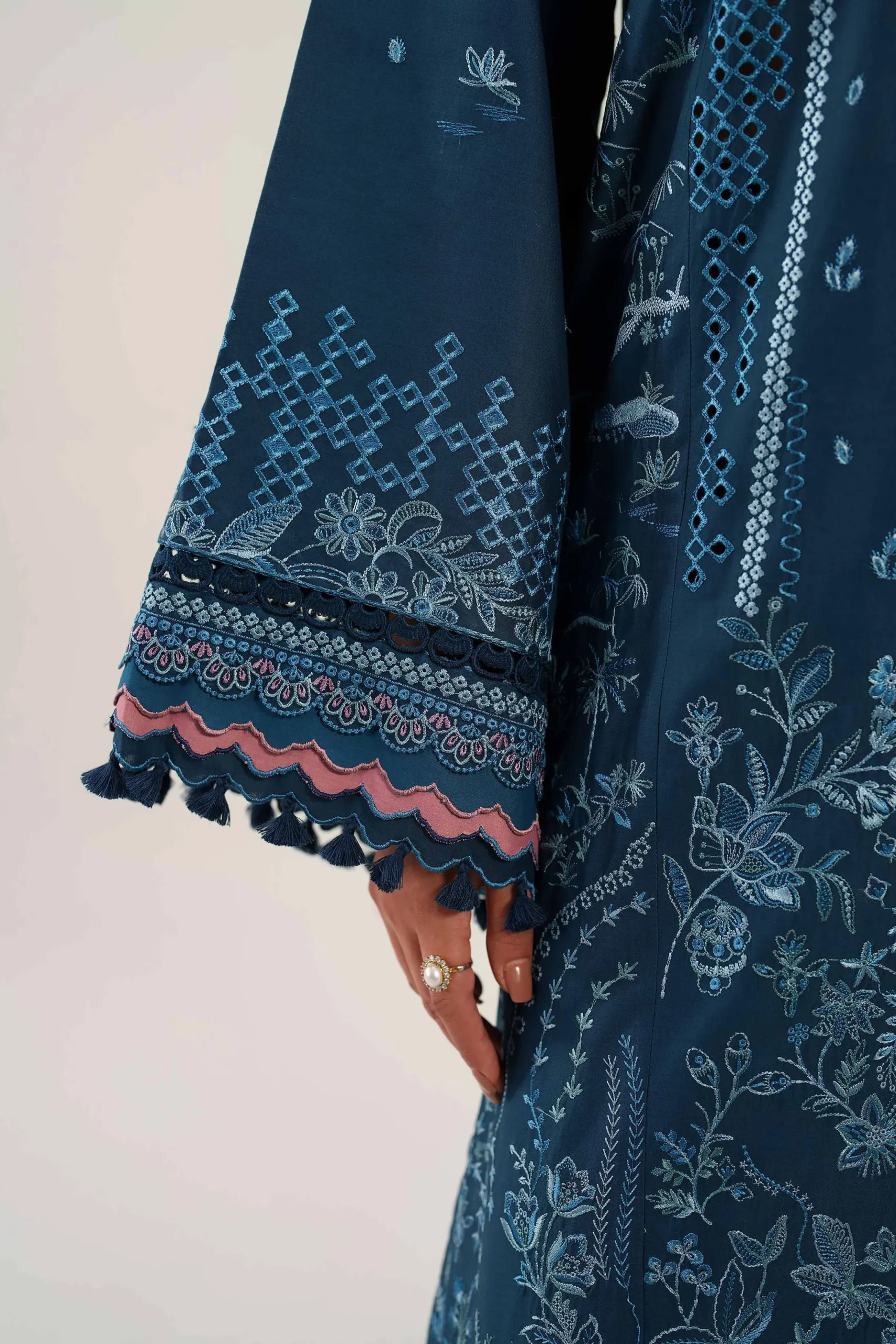 3 Piece - Embroidered Suit - 42601293