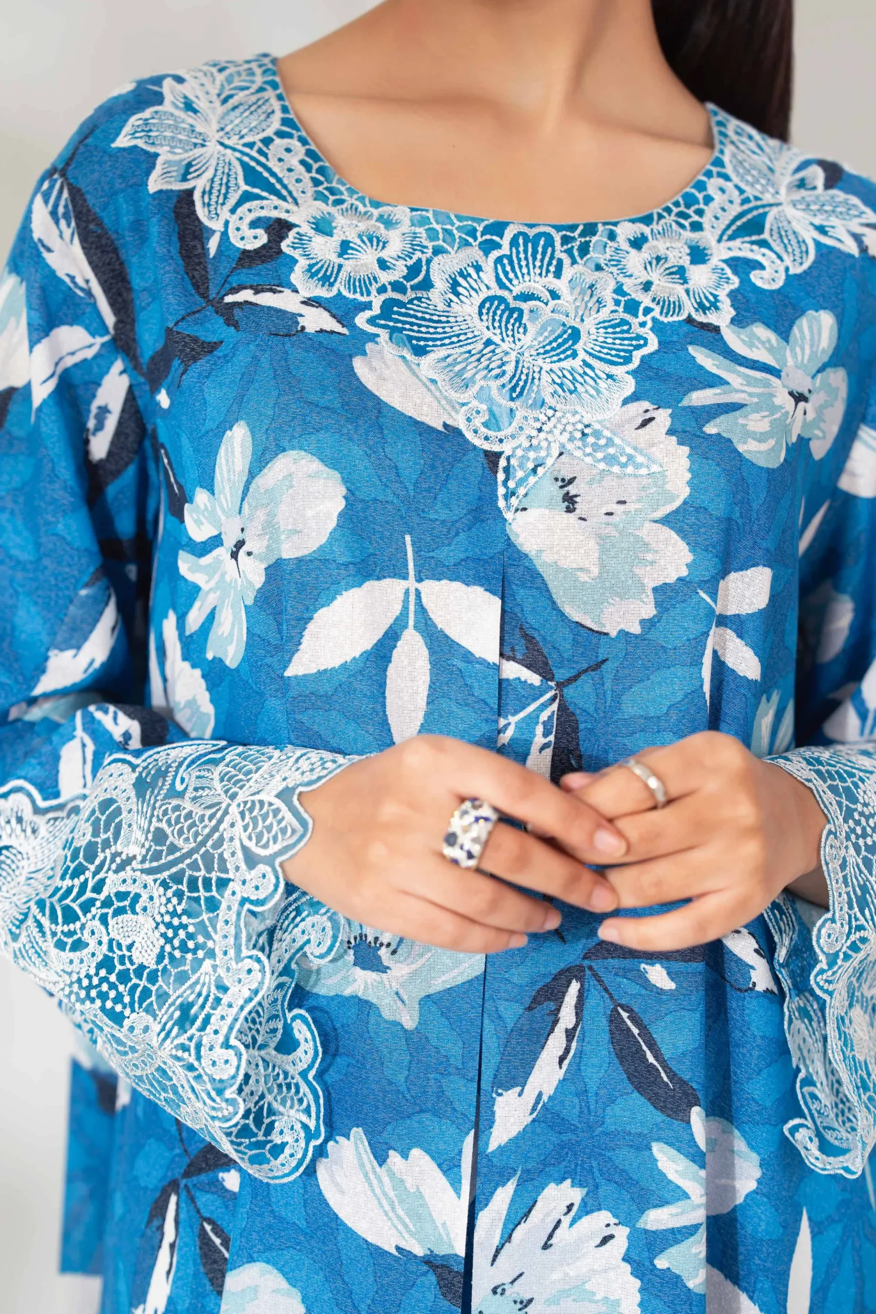 2 Piece - Printed Embroidered Suit - 42502816