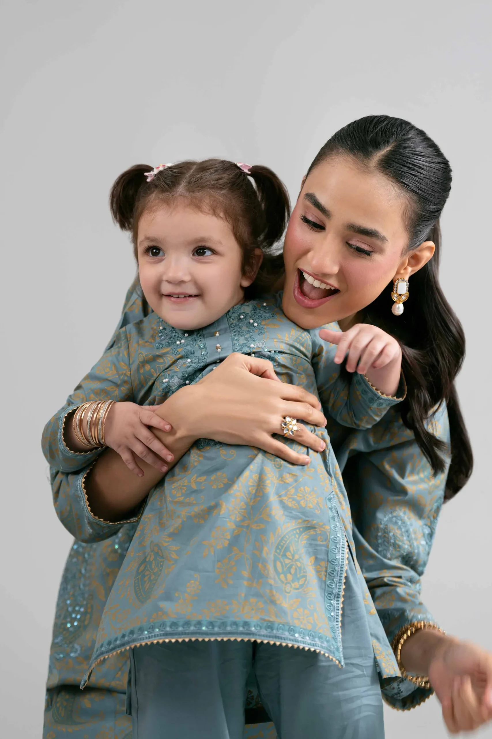 2 Piece - Printed Embroidered Suit - PMD26-05 M