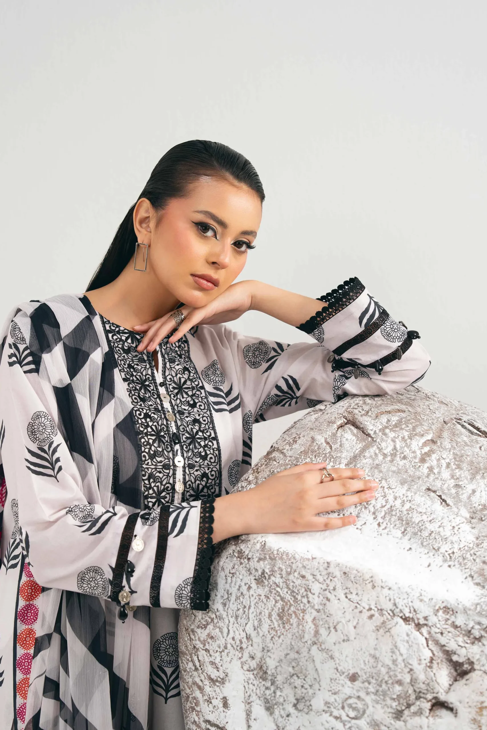 3 Piece - Printed Embroidered Suit - 42502033