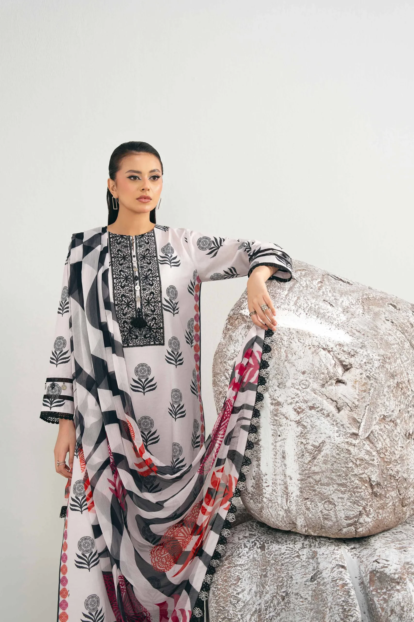3 Piece - Printed Embroidered Suit - 42502033