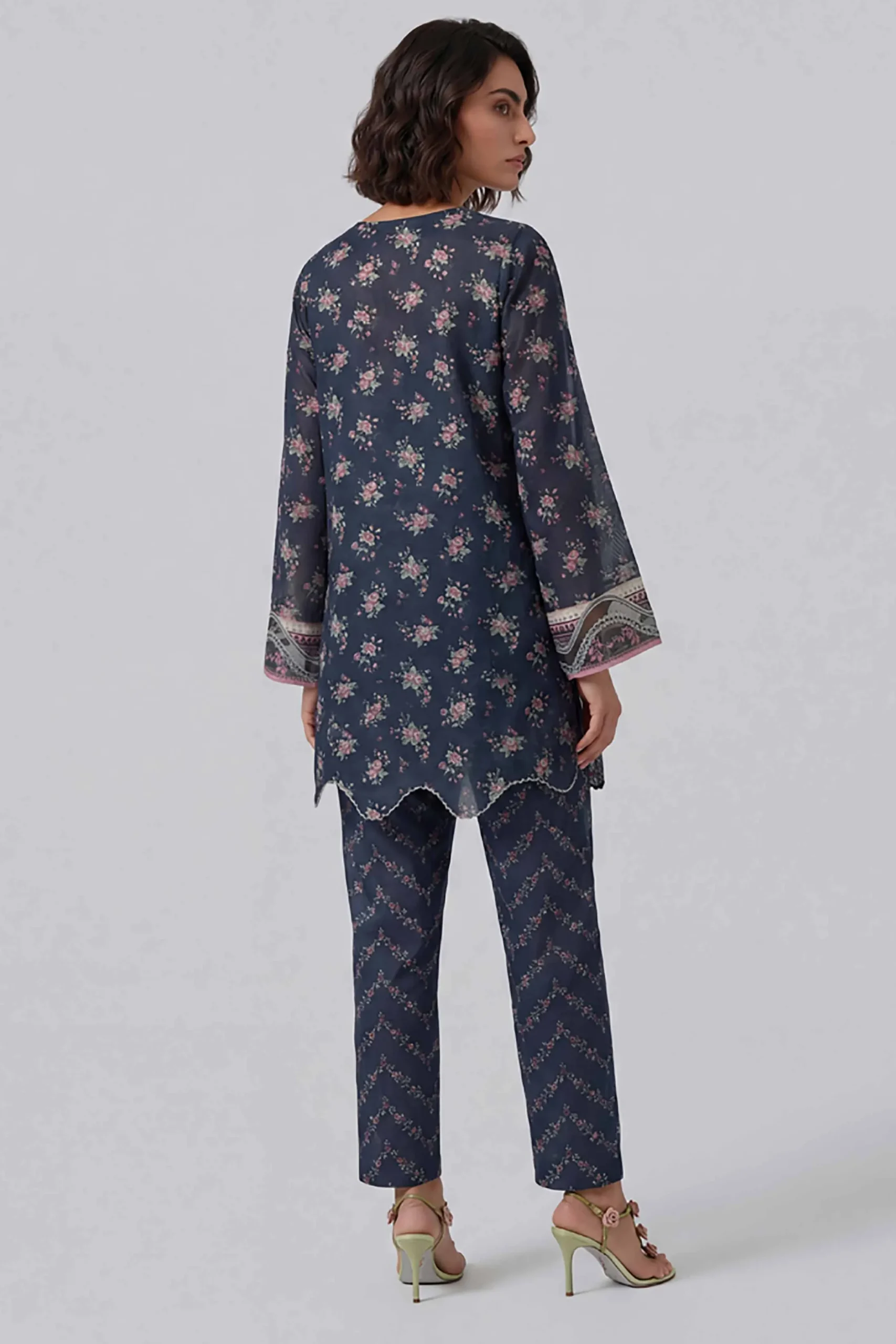2 Piece - Printed Embroidered Suit - 42601670