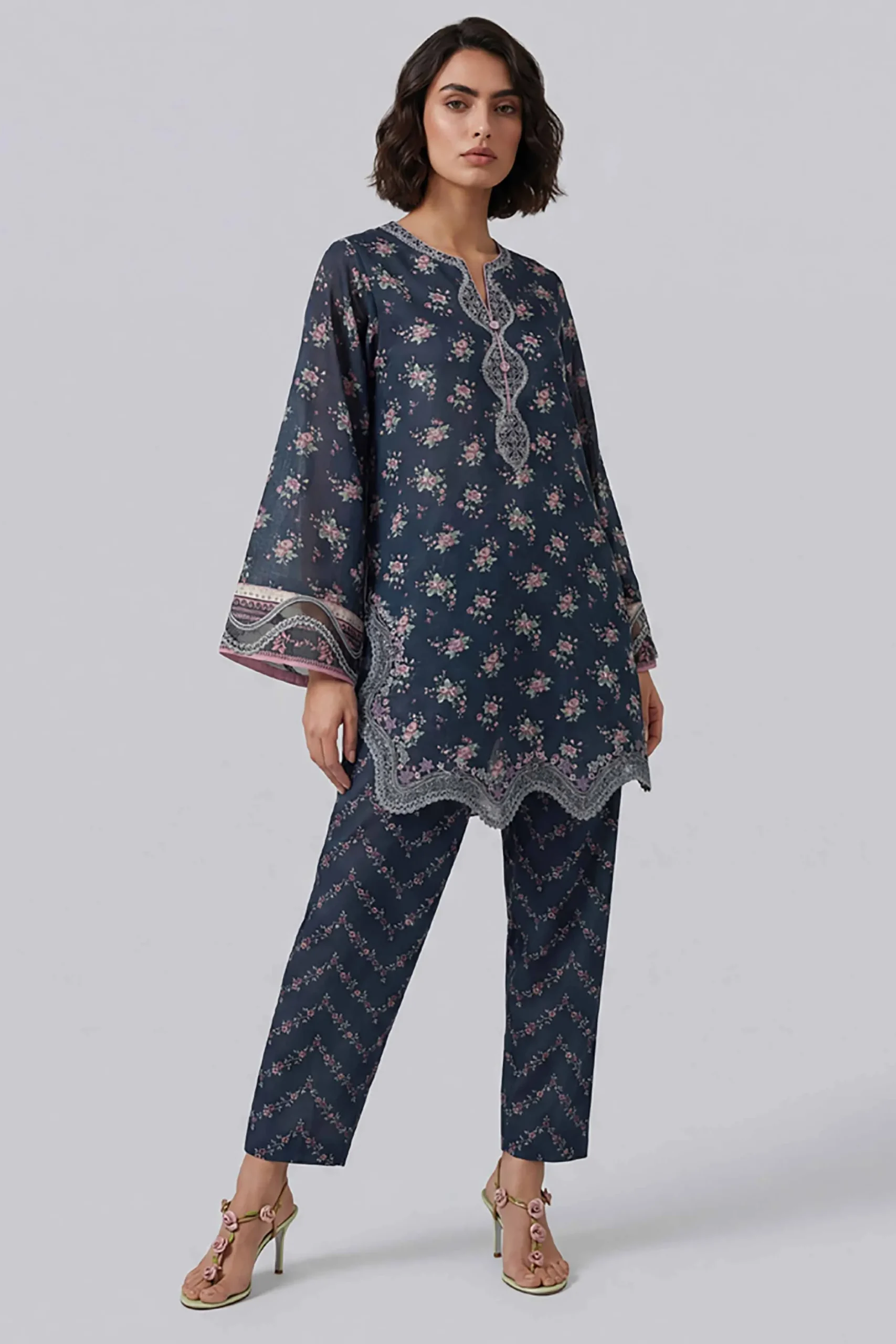 2 Piece - Printed Embroidered Suit - 42601670