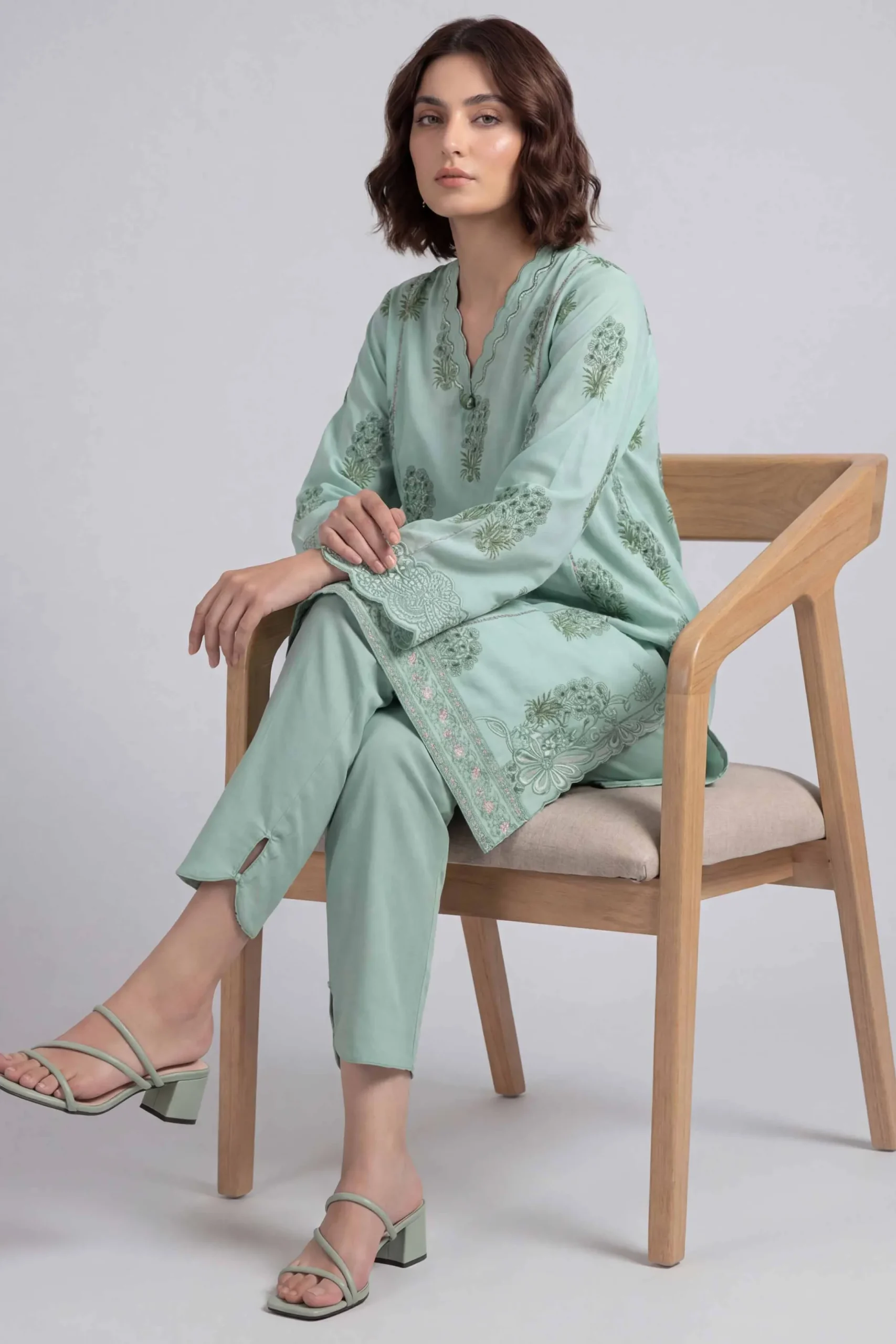2 Piece - Printed Embroidered Suit - 42601660