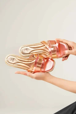 Pink Chappal-440582905