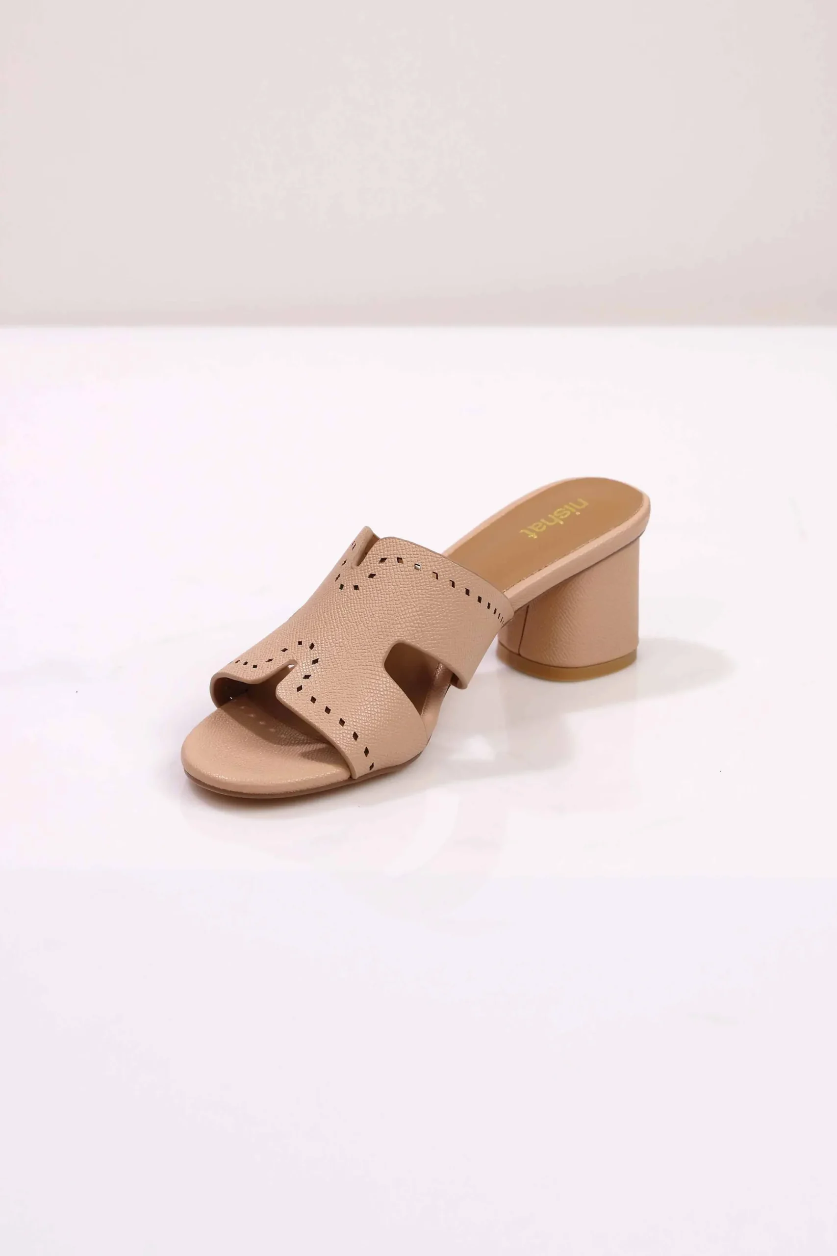 Pink Wedge-443082905