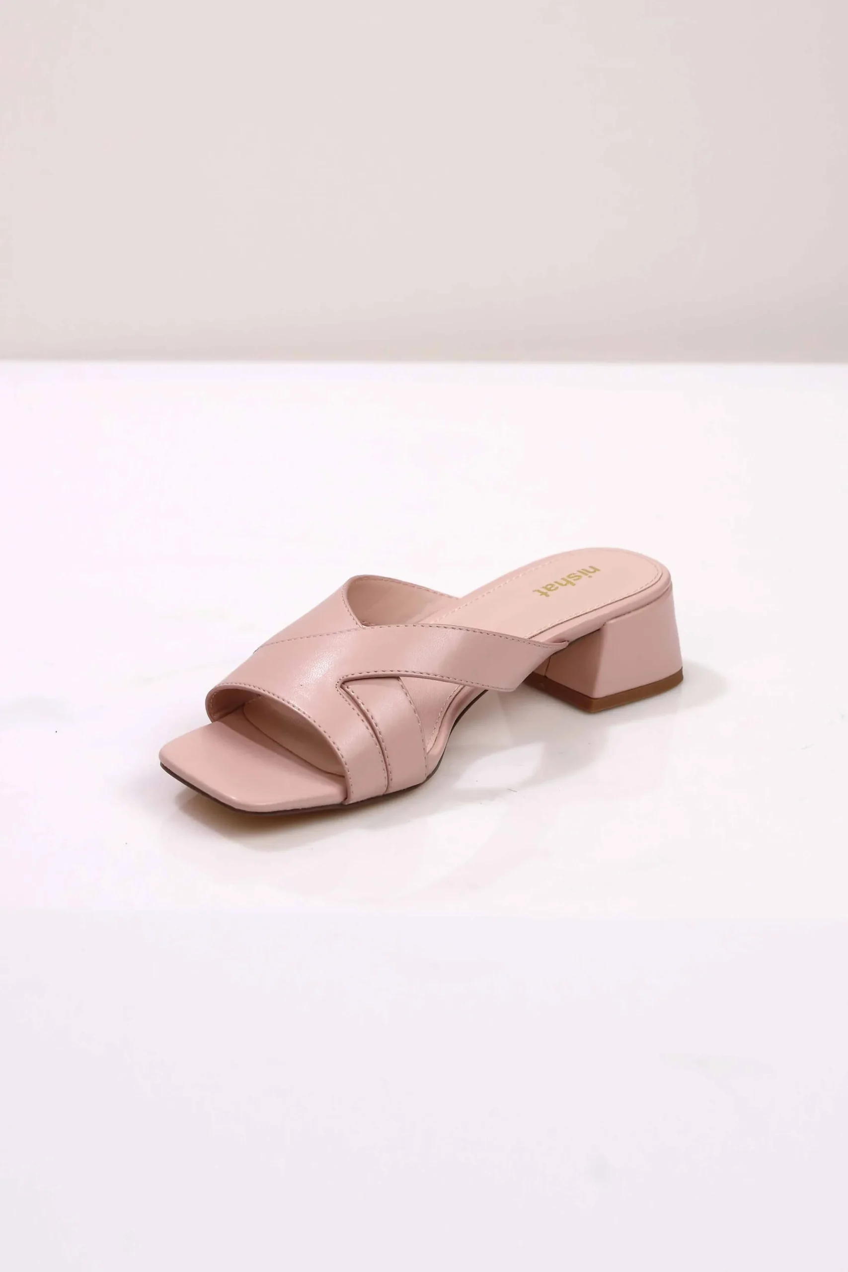 Pink Wedge-443142905