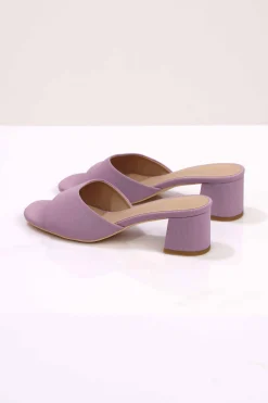 Purple Wedge-443162909
