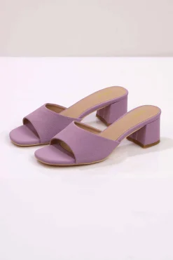Purple Wedge-443162909