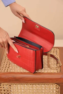 Red Shoulder Bag-445992101