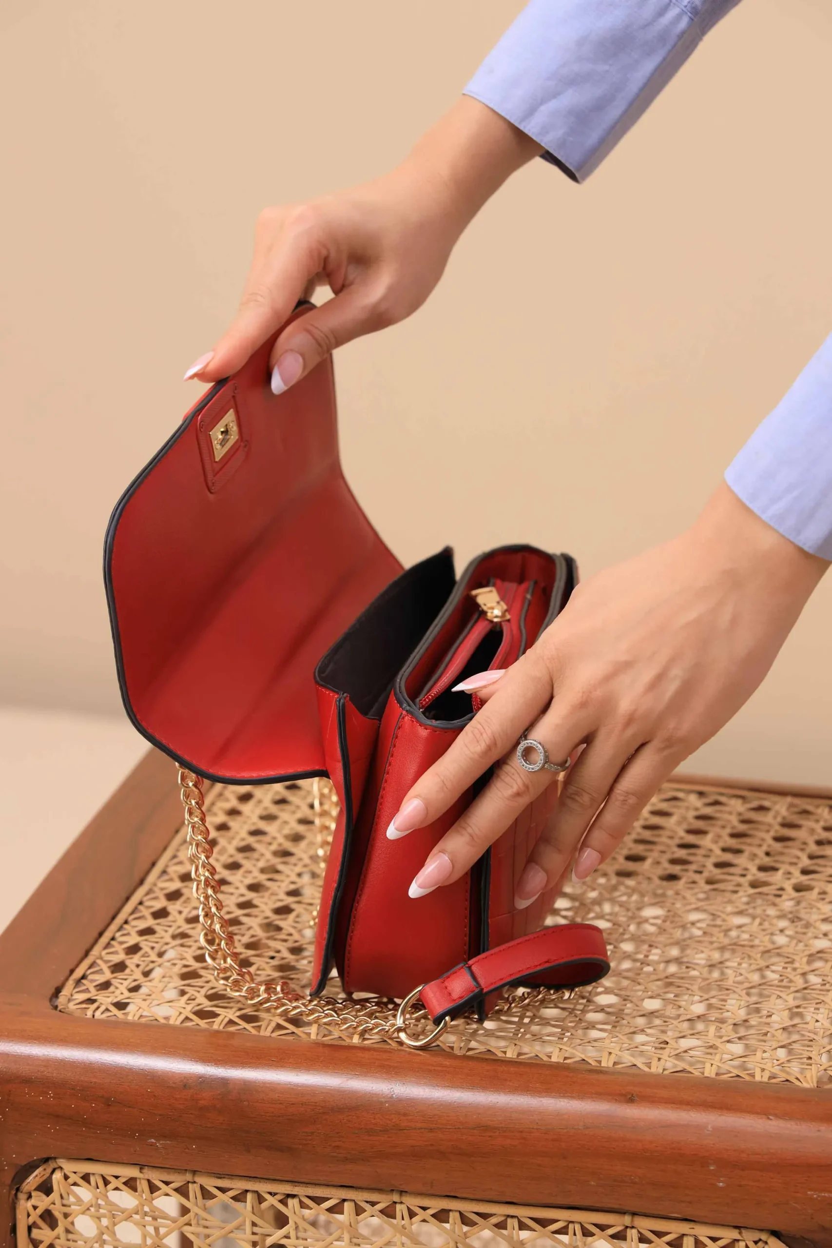 Red Shoulder Bag-445992101